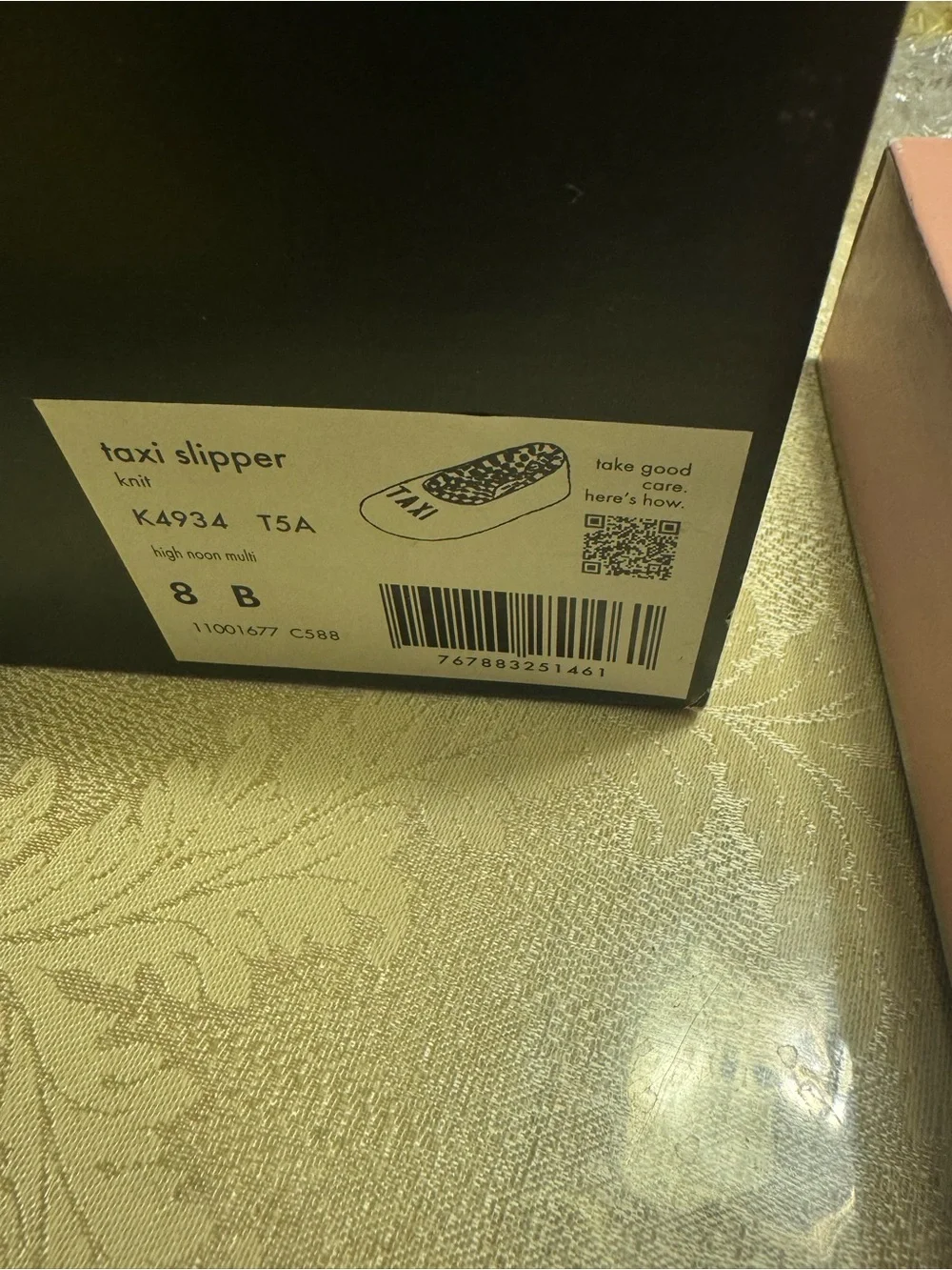 Kate Spade New York Taxi Yellow Fuzzy Slippers Faux Fur Checked NIB Size 8 B 8B